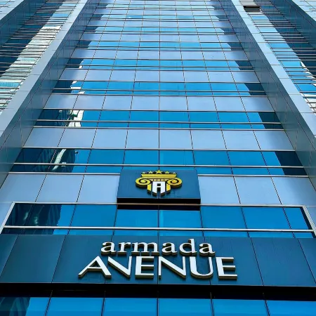 Armada Avenue Hotel - Formerly Armada BlueBay Hotel Отели рядом с достопримечательностью «Парашютный центр «Скайдайв Дубай»»