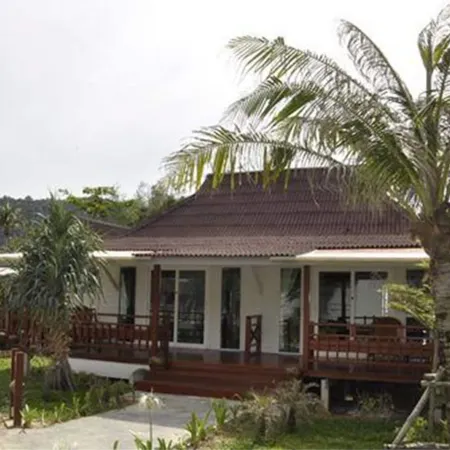 Nakara Long Beach Resort