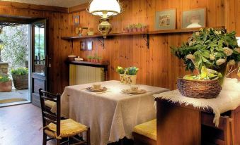 Lavish Holiday Home in Playa Blanca with Pool & Seabeach Nearby