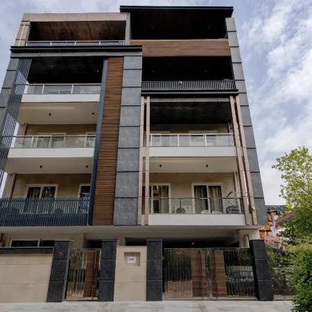 The Lodgers Luxury1BHK Service Apartment