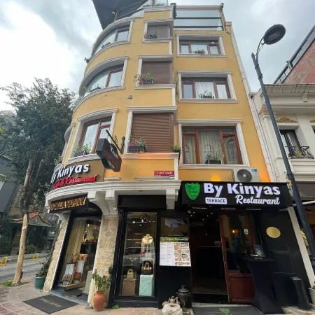 By Kinyas Hotel