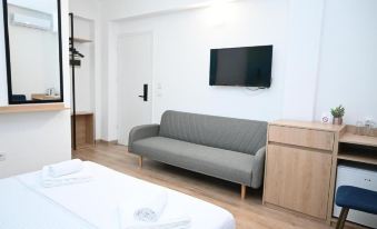 Emar Beachfront Hotel Ksamil