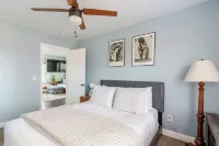 Charming 2Br 2BA Home - Belmont Hist District, Steps from Stowe Manor & Downtown Hotels in South Point