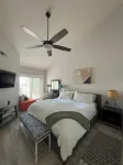Stylish 2-bedroom condo in Palm Desert with WiFi, AC, and a golf course!