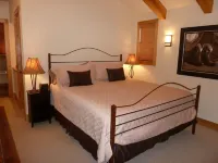 EUREKA!LUXURIOUS HOME,BIG VIEWS,SKI IN SKI OUT,.BEDDING OPTIONS TO SUIT FAMILIES