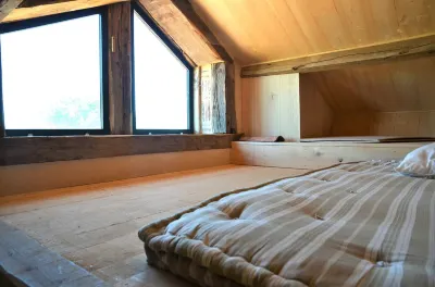 Les Jaunies, Magnificent Farmhouse Completely Renovated for 20 Beds.
