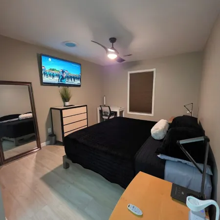 Modern/Retro 1br Condo by Exceptional Stays