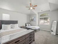 Fresno Home - Pool - 4:2 - Near Fig Garden Loop!