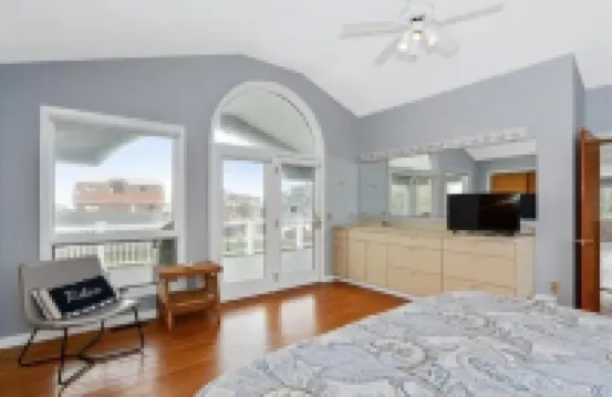 Ocean view cottage in Green Hill 3BR 2 BA