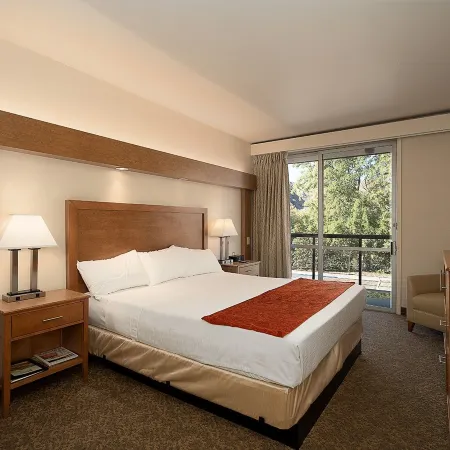 Kellogg West Conference Center and Hotel