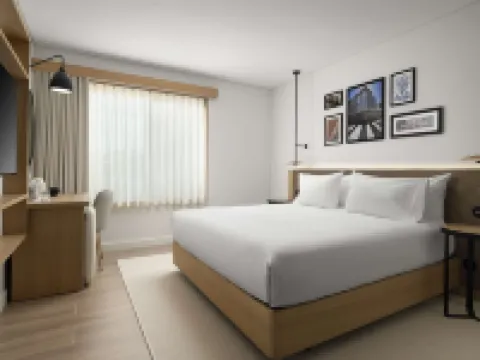 โรงแรมฮิลตัน การ์เด้นอินน์ เอโวรา โรงแรมในแอวูรา