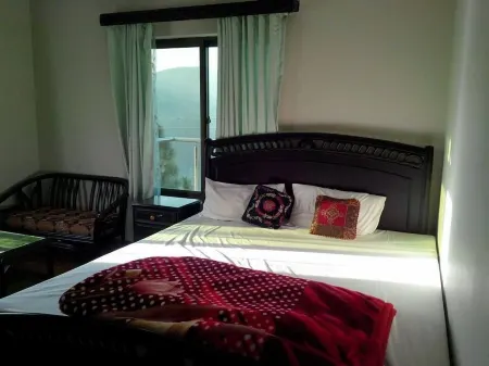 Al Ghazi Hotel and Restaurant Отели в г. Surasi