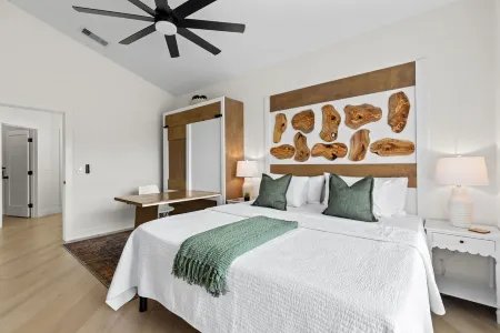 "The Albatross" One Bedroom Condo @ PGA Golf Villa