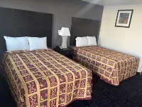 Broadway Inn Motel - balcony