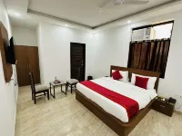Hotel the Royal Palm Hotels in Gautam Buddh Nagar