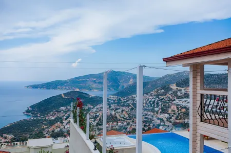 Villa Lucida - Kalkan Hills - Exclusive Villas with Private Pool and Majestic Sea Views Отели рядом с достопримечательностью «Kaputas Beach»