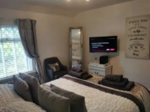 2-Bed House in Macclesfield Cheshire Hotels in Macclesfield