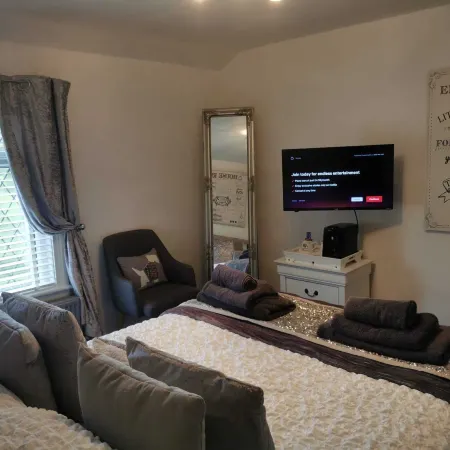 2-Bed House in Macclesfield Cheshire Hotels in Macclesfield