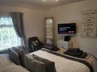 Stunning 2-Bed House in Macclesfield Cheshire Hotels in Macclesfield