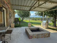 Bliss On The River Hoteles en Llano