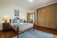 Amendoeira Residence by Homie