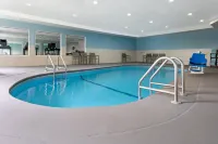 Holiday Inn Express & Suites MERIDEN by IHG - Pools