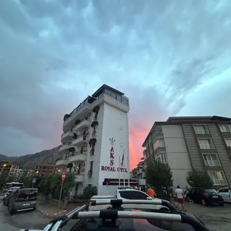 AKS Royal Otel