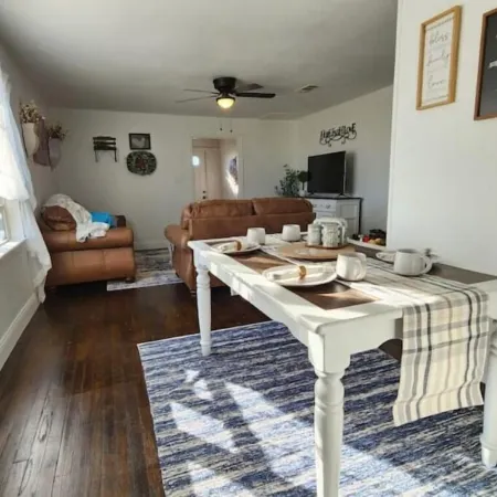 Comfy 2 bedroom home, near Palo Duro Canyon!