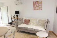 APARTMENT WITH CLIM, Fiber and GARAGE