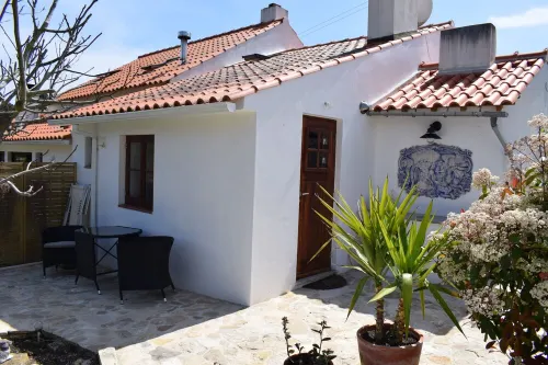 Authentic house Casa Azul Hotels in Alfeizerão