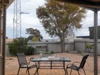 Well equipped family holiday house. Close to the beach, shops and playgrounds.