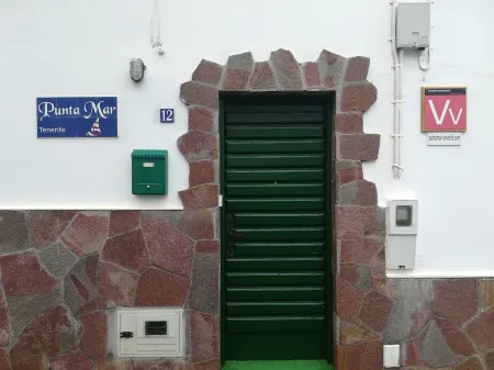 An apartment by the sea with views and much more Отели в г. Punta del Hidalgo