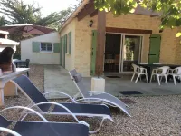 House 6-8 people 300 m from the main beach and wooded fenced not overlooked