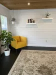 Beautiful cozy cottage 1 block from the lake and Oakwood hotel. Hotel a Syracuse