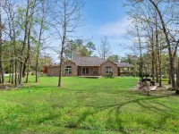 Tremendous Family Home on the Curve! 3-bedrooms close to the lake and amenities 賈斯珀縣酒店