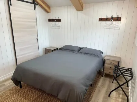 Cozy 2 Person Cabin