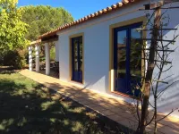 Spacious villa in beautiful surroundings Hotels in 