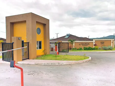 Cozy retreat pool access super close to the Town. Entire home available to you!