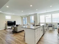 New & Elegant Modern Townhome Hotéis em Draper