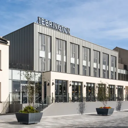 The Ebrington Hotel Отели рядом с достопримечательностью «Гилдхолл»