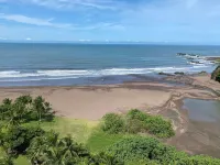 Beach Front - Spectacular Ocean Views!