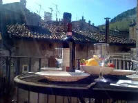 Town house with a terrace and fire place in Scanno. Hotels in der Nähe von Chiesa di San Rocco