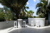 J E T S E T giant stylish Villa at Spanish Water Bay 11 BDR, 24/7 security, gym