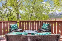 4BR 2000sqft Chalet by DT: 15mins to Banff,  Epic MTN Views, 2-min Walk to Shops