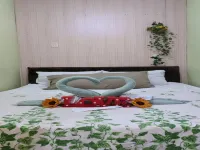 Amigas Transient House Hotels in Santo Tomas