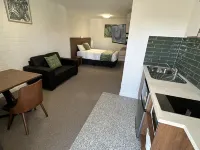 Frewville Motor Inn Hotels in Fullarton