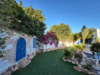 Villa AU JARDIN D'AGHIR, private pool, not overlooked, 300 m from the beach Hotels in 