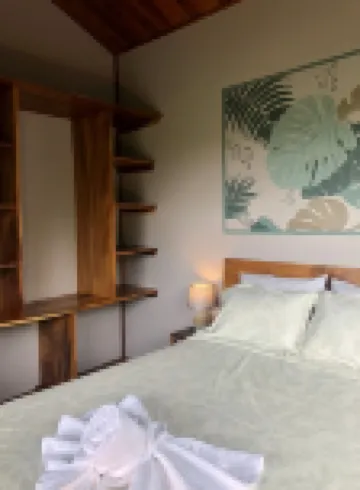 Wake up with Birds in Monteverde - Forest Balcony & Walkable Location