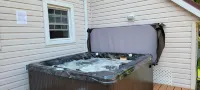 The Chanting River Nest w/hottubSnowmobile/ATV trail across St. Pet-Friendly!