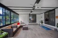 SWEET HOME With Private Pool, Patio,& Huge backyard.